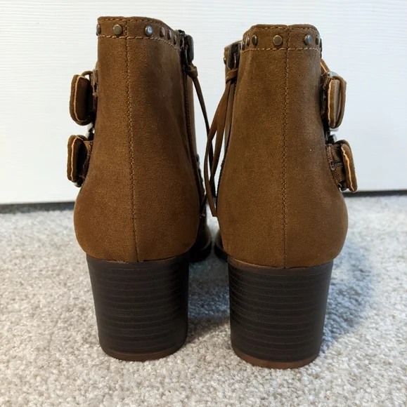 Dirty Laundry Peep Toe Brown Suede Booties size 8 - Picture 9 of 10